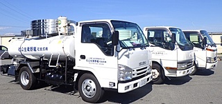 龍野衛生公社は、たつの市内をバキューム車でし尿汲み取りしています