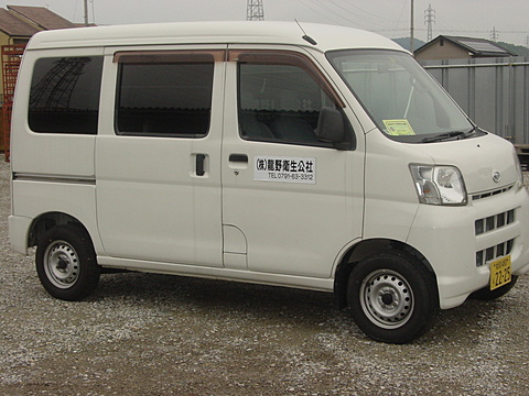龍野衛生公社は、兵庫県たつの市で廃棄物収集運搬業をしており、営業車を保有しています