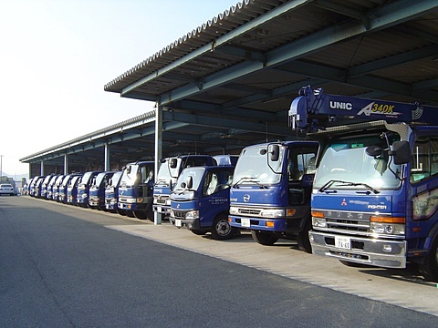 龍野衛生公社は、兵庫県たつの市で廃棄物収集運搬業をしており、車輌を33台保有しています